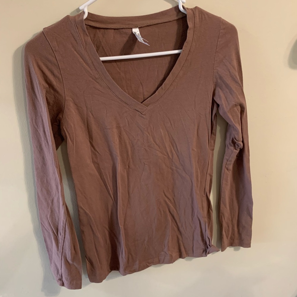 LOVE CULTURE V Neck Long Sleeve Shirt